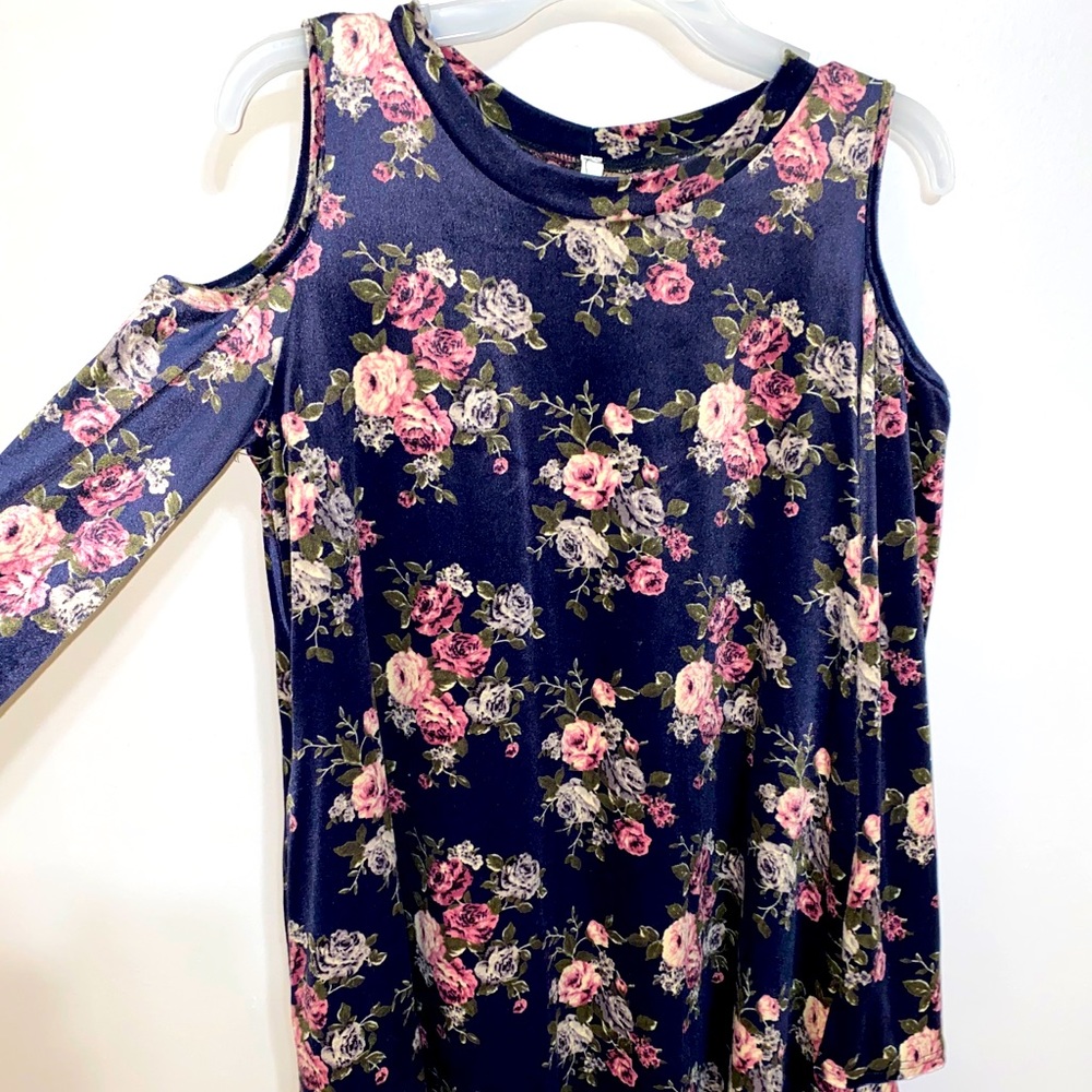 LongSleeve open shoulder knee length velvet dress